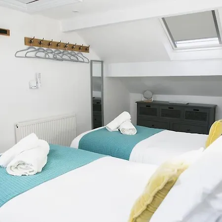 White Deluxe 2 Bedroom