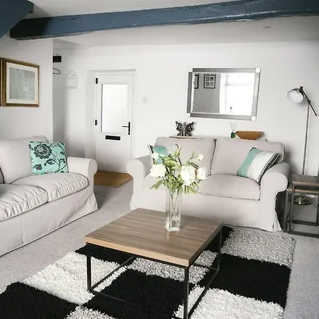 Apartment White Deluxe 2 Bedroom