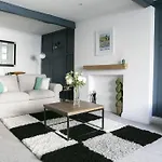Apartament White Deluxe 2 Bedroom